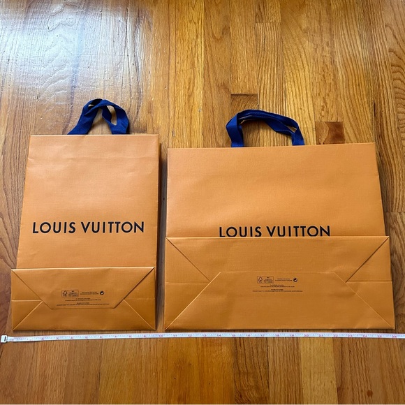 Authentic LV Gift Bag - Picture 5 of 6